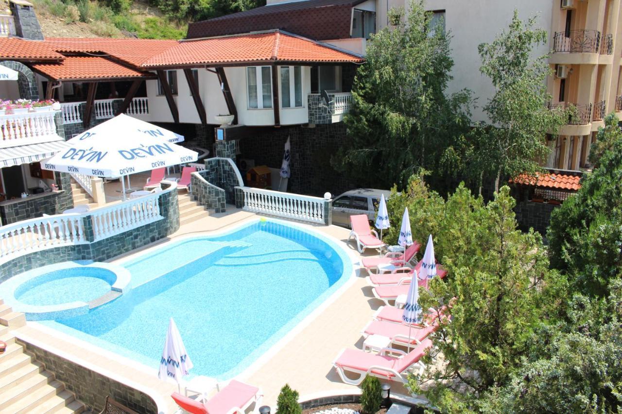 Arlanda Hotel Sveti Vlas Exterior photo